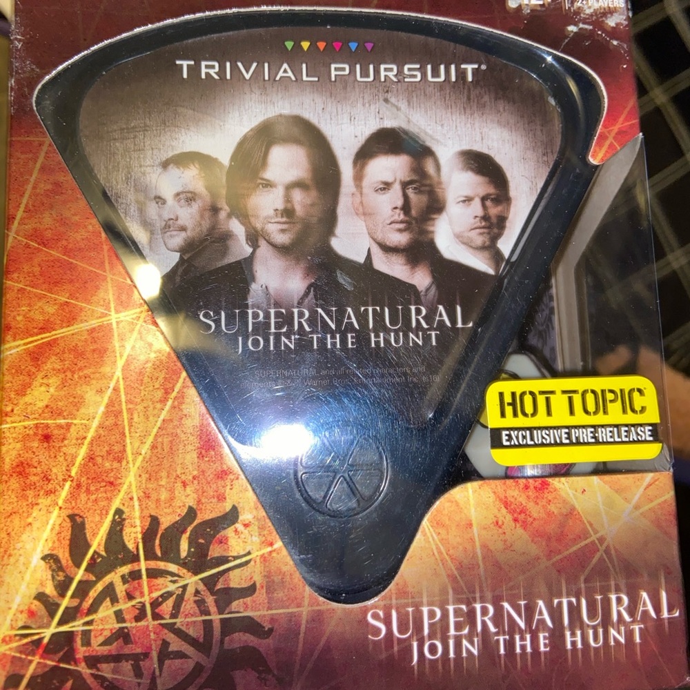 Supernatural Trivial Pursuit Hot Topic EXCLUSIVE
